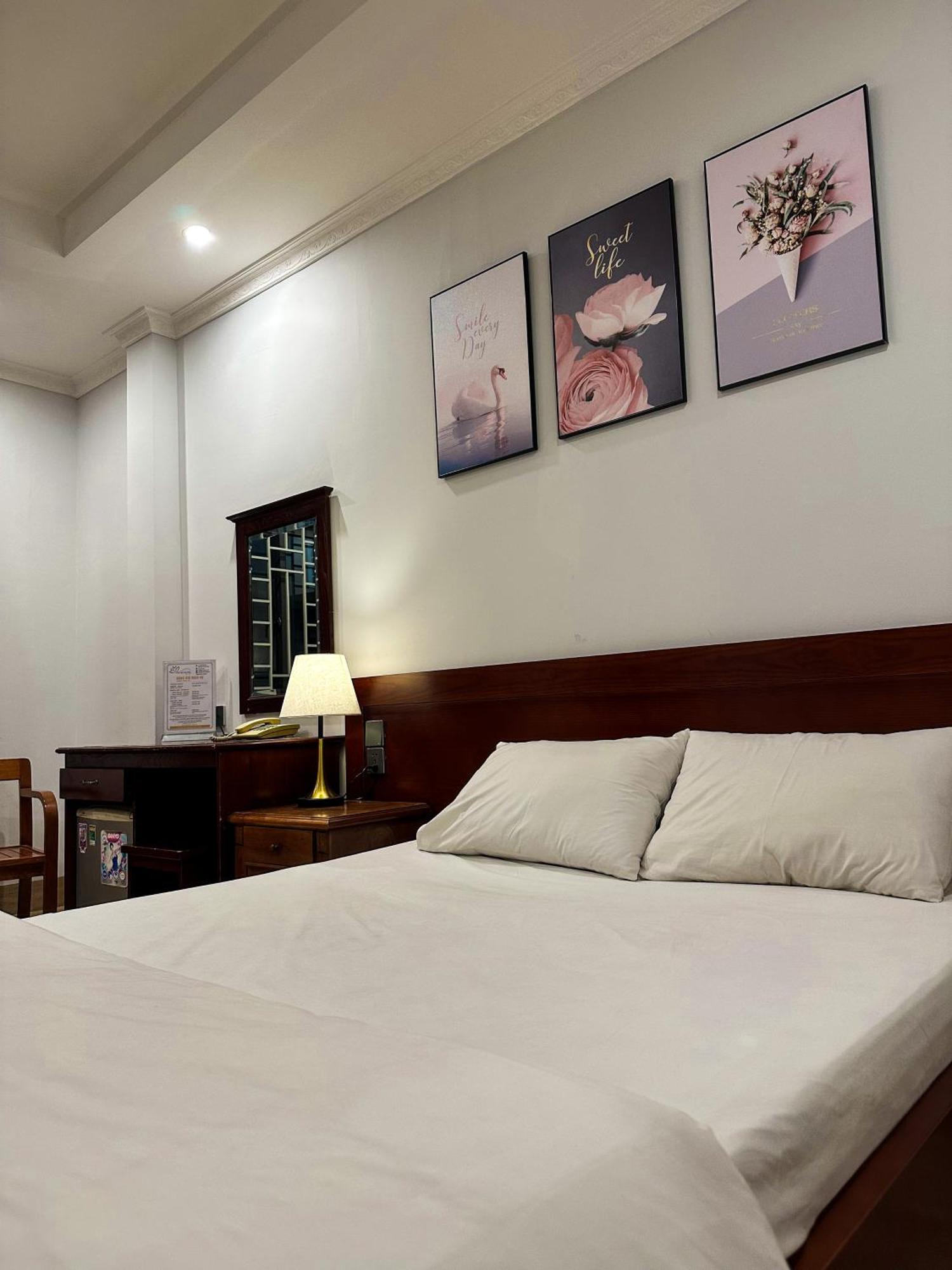 Ven Ho Hotel Hanoi Exterior photo